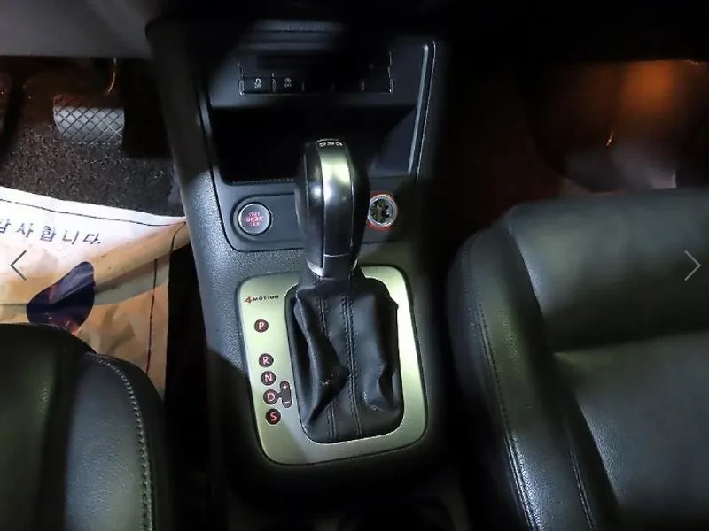 VW Tiguan 2.0 Tdi Comfort 5N, снимка 12 - Автомобили и джипове - 56112707