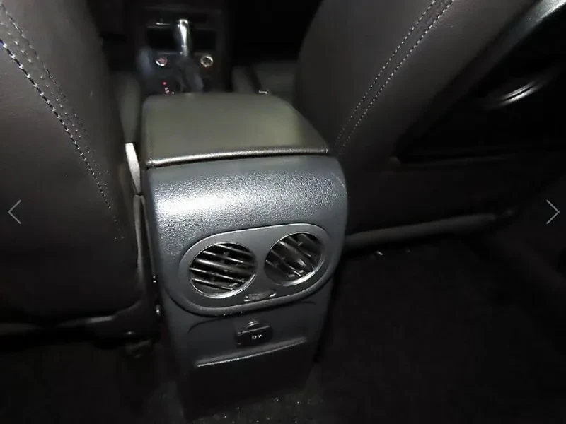 VW Tiguan 2.0 Tdi Comfort 5N, снимка 15 - Автомобили и джипове - 56112707