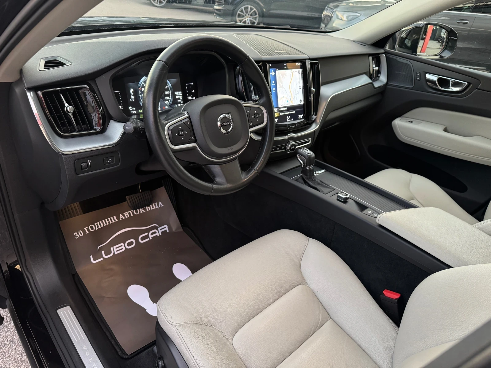 Volvo XC60 2.0D-D4-AWD-HARMAN KARDON-BLIND SPOT-PILOT ASSIST | Mobile.bg   10