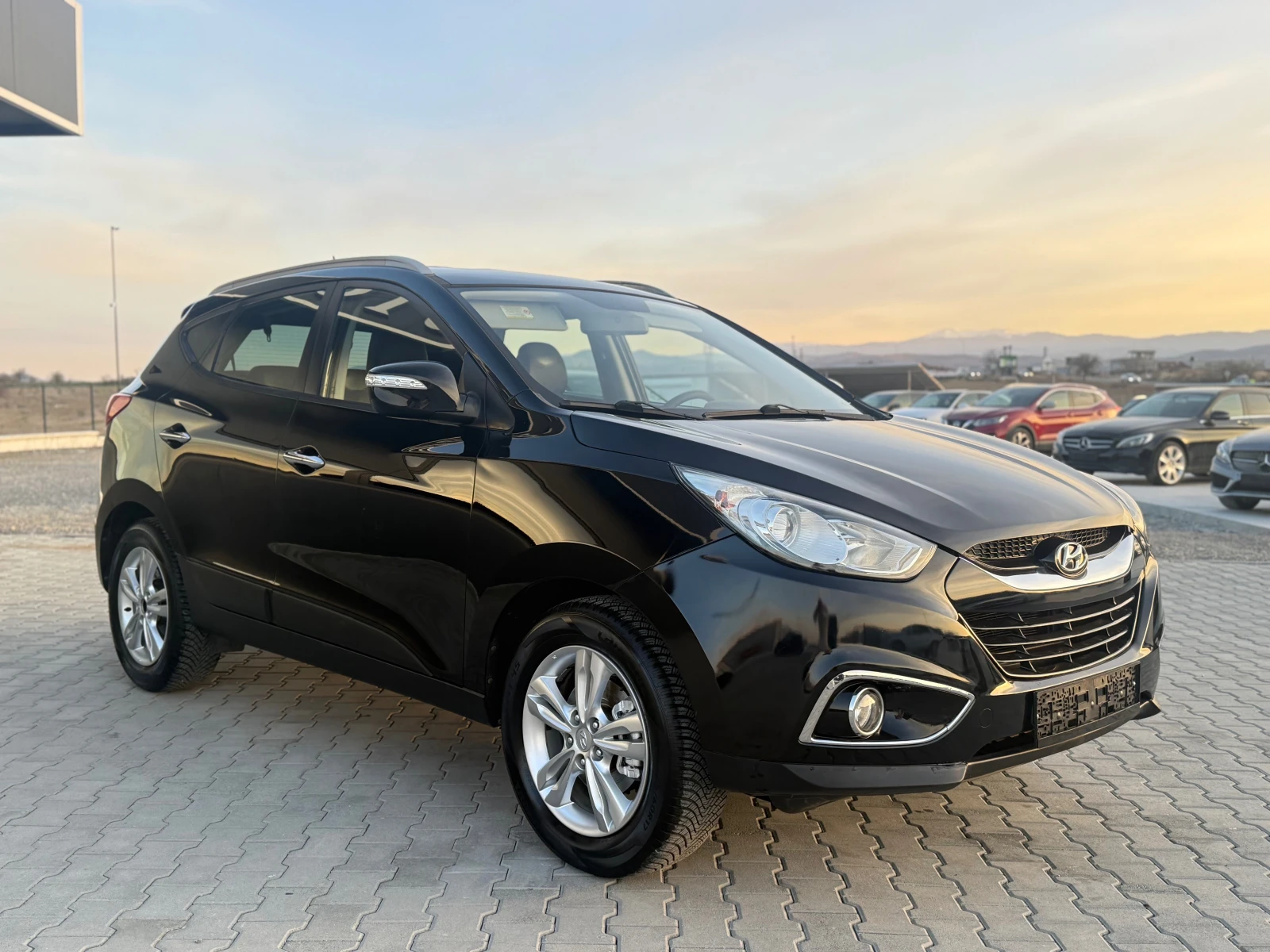 Hyundai IX35 1.7 crdi 116 ks Собствен лизинг , снимка 3 - Автомобили и джипове - 53796788