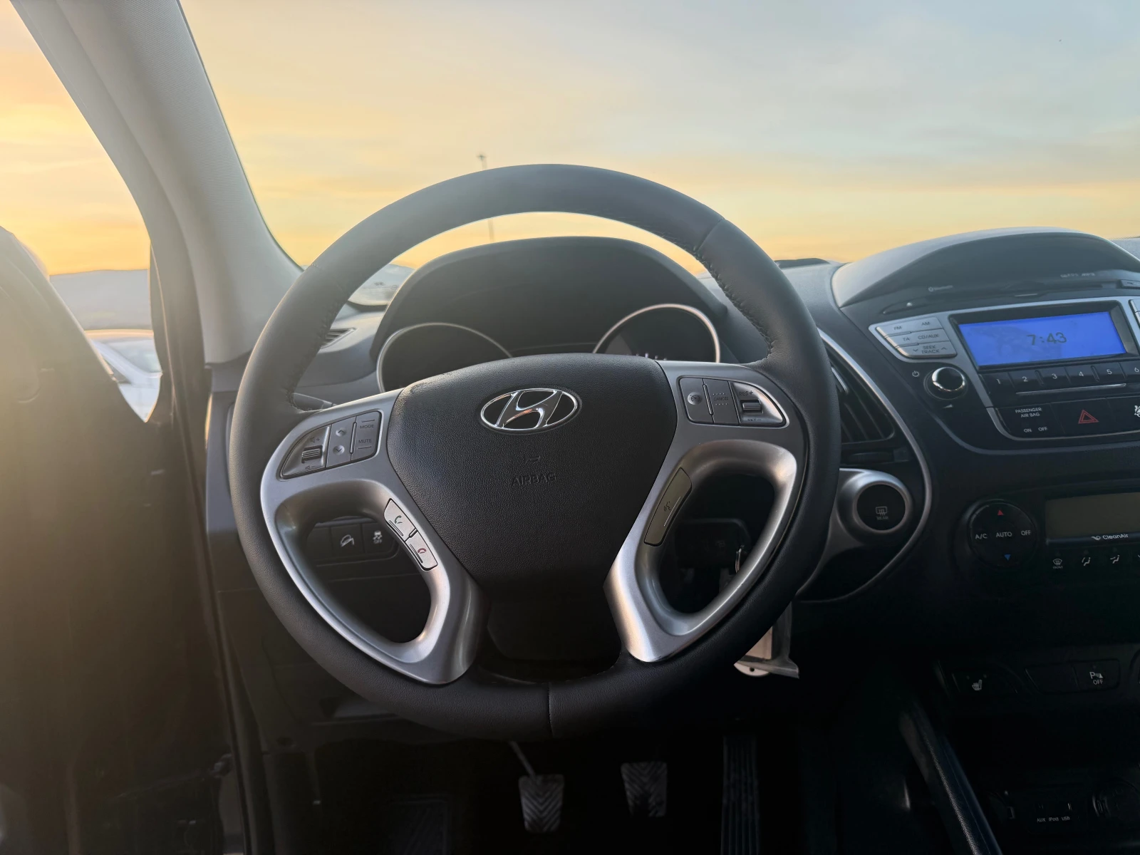 Hyundai IX35 1.7 crdi 116 ks Собствен лизинг , снимка 13 - Автомобили и джипове - 53796788