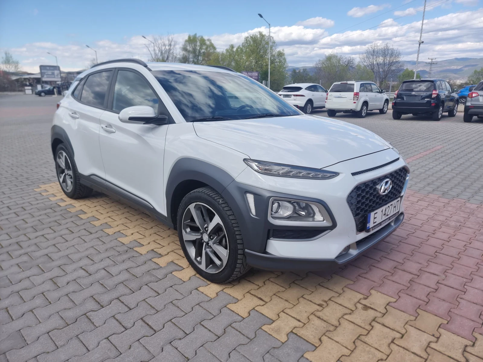 Hyundai Kona 1.6 , снимка 7 - Автомобили и джипове - 54154635