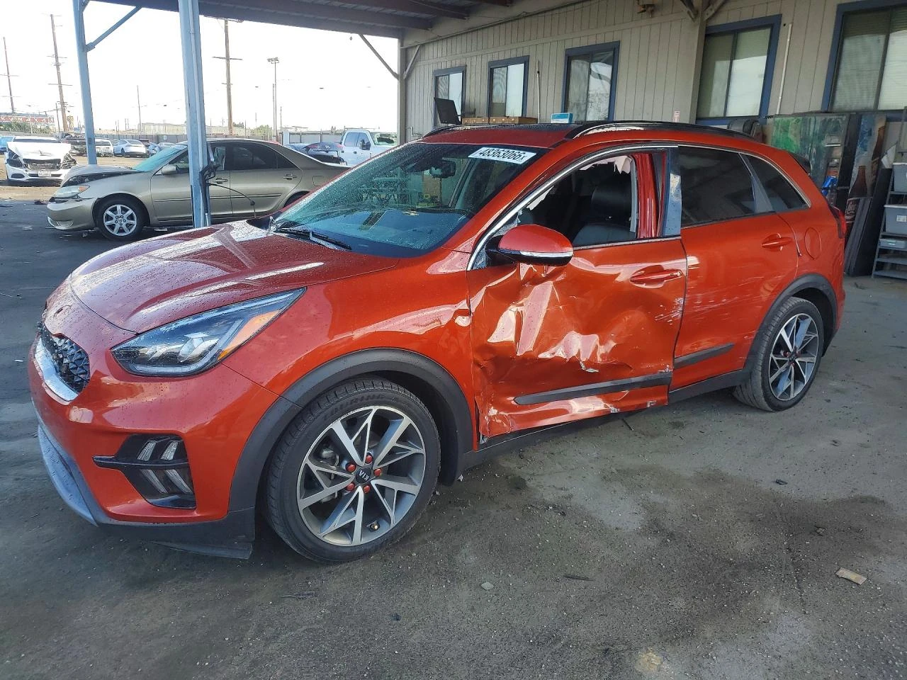 Kia Niro 1.6l Touring Special Edition, снимка 4 - Автомобили и джипове - 54496083