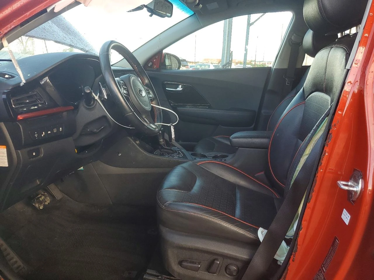 Kia Niro 1.6l Touring Special Edition, снимка 7 - Автомобили и джипове - 54496083