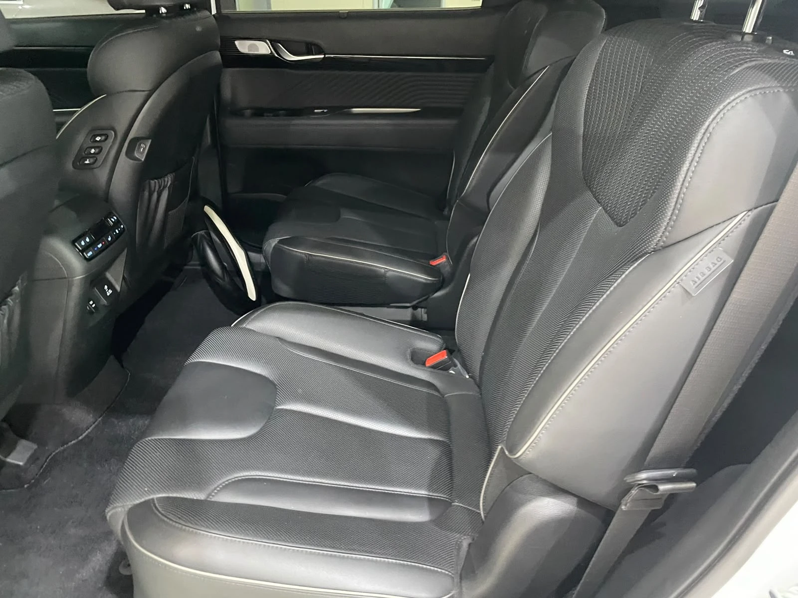 Hyundai Palisade 3.8 ! 4WD ! 6+ 1 ! Calligraphy !, снимка 11 - Автомобили и джипове - 55277352