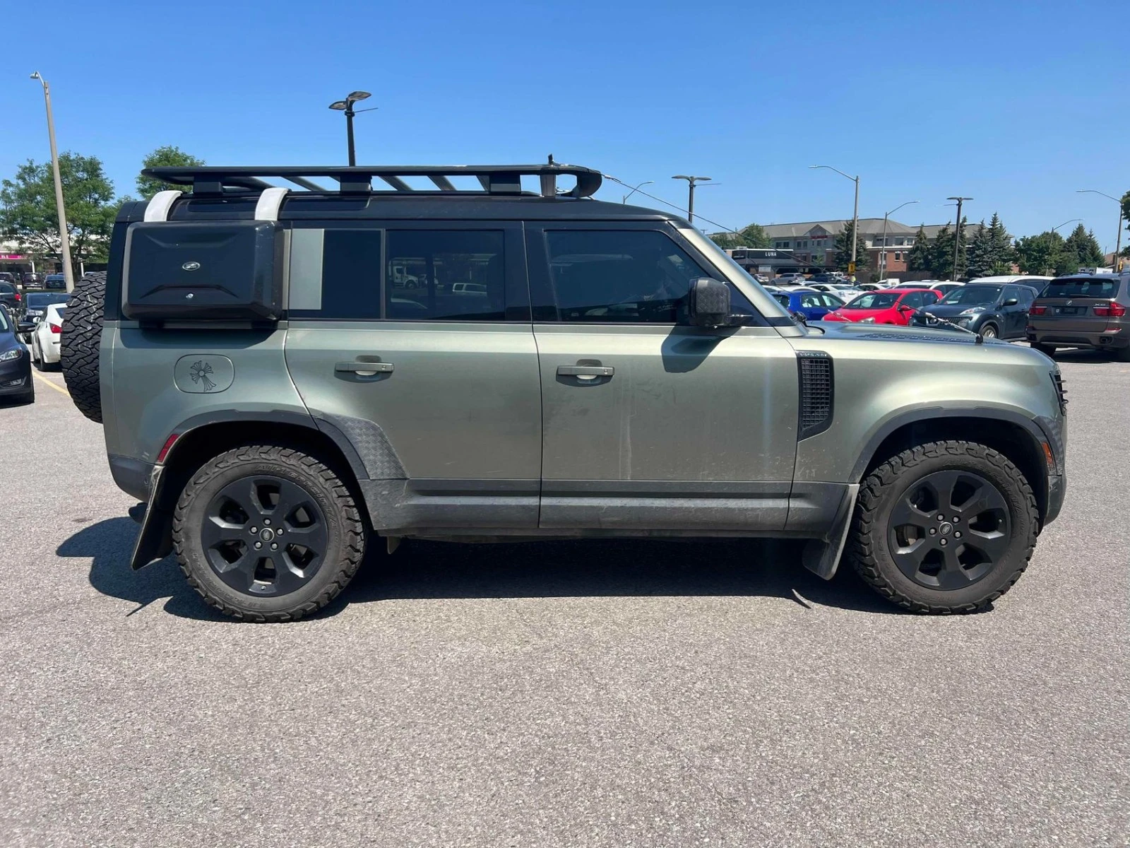 Land Rover Defender SE OFFROAD PACK Автокредит Цена до България, снимка 2 - Автомобили и джипове - 55557969