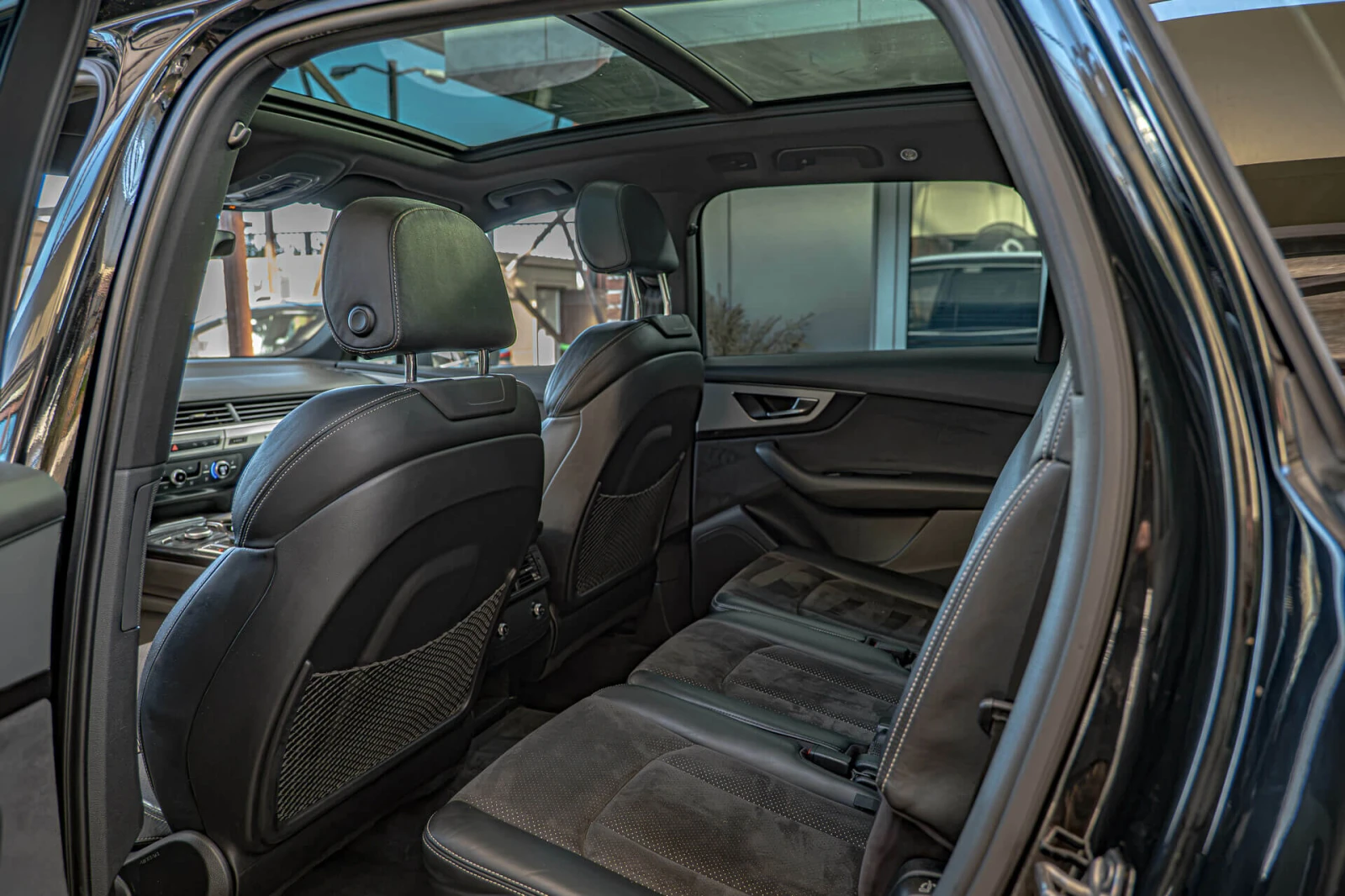 Audi Q7 3.0TDI/Sline/Камера/Панорама/6+ 1/Quattro, снимка 8 - Автомобили и джипове - 55751611