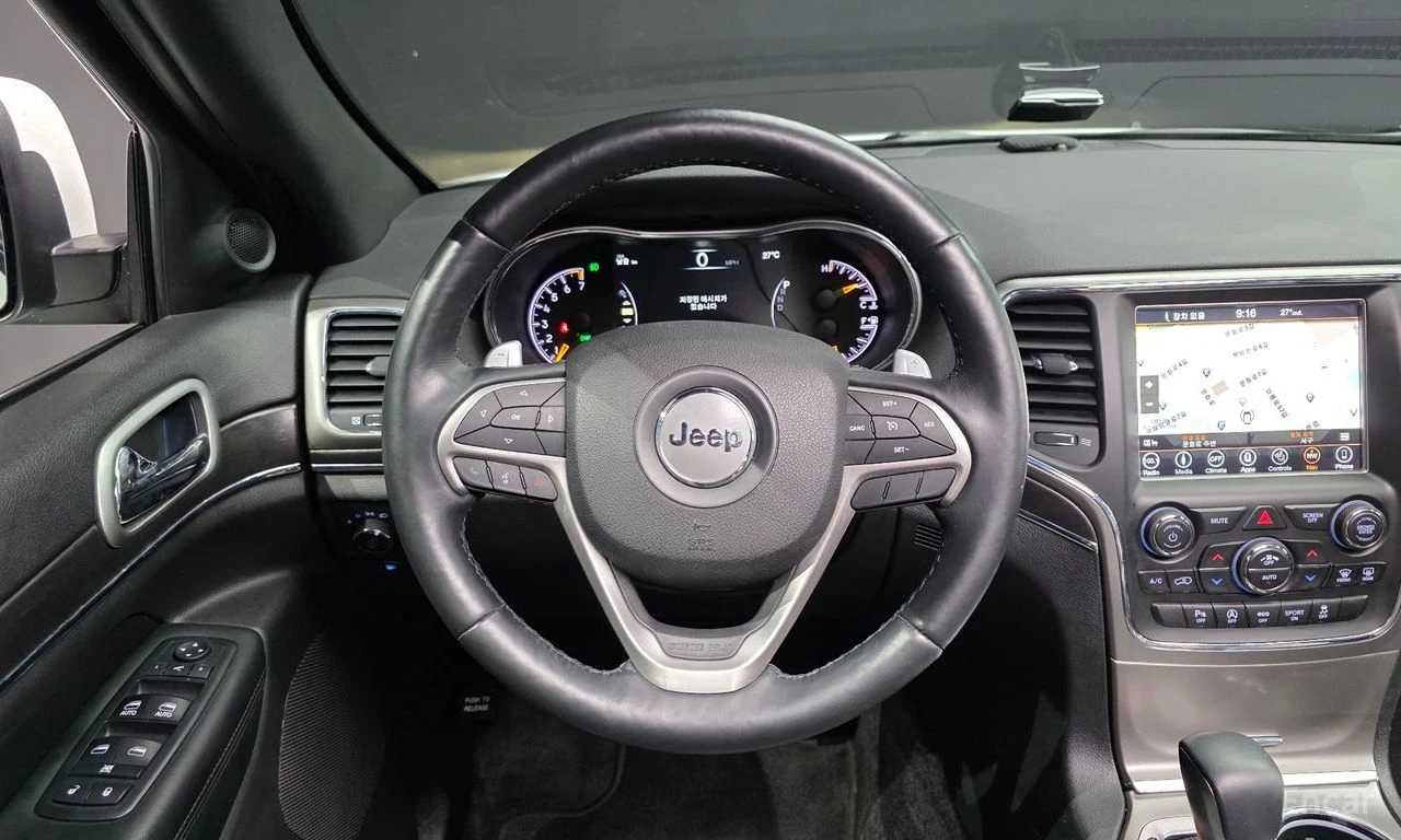 Jeep Grand cherokee 3.6* V6* 8ZF* ПОДГРЕВ* ОБДУХВАНЕ* КАМЕРА* КЕЙЛЕС* , снимка 8 - Автомобили и джипове - 55954658
