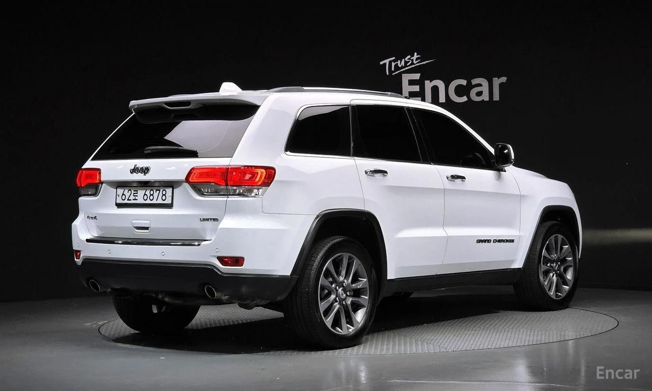 Jeep Grand cherokee 3.6* V6* 8ZF* ПОДГРЕВ* ОБДУХВАНЕ* КАМЕРА* КЕЙЛЕС* , снимка 2 - Автомобили и джипове - 55954658