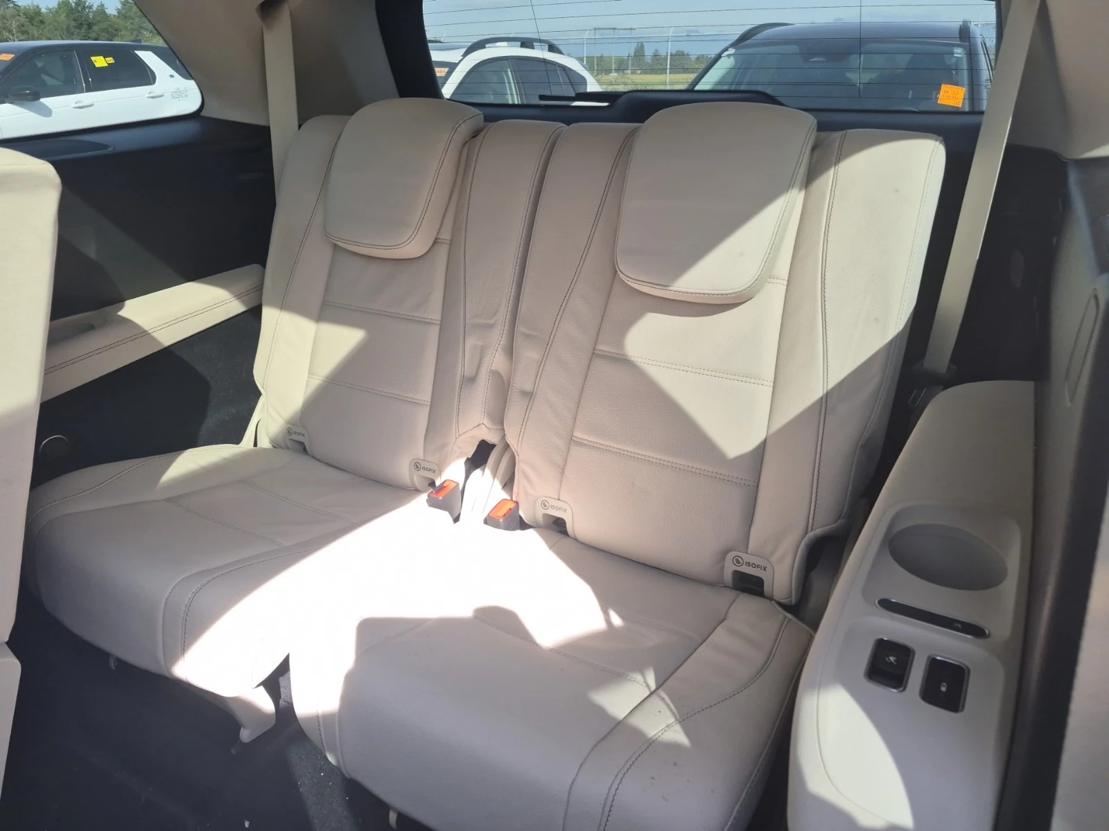 Mercedes-Benz GLS580 * AMG Line * Обслужен * CARFAX * , снимка 13 - Автомобили и джипове - 56065837