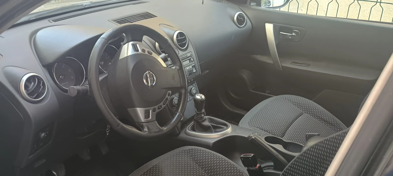 Nissan Qashqai, снимка 3 - Автомобили и джипове - 56178613
