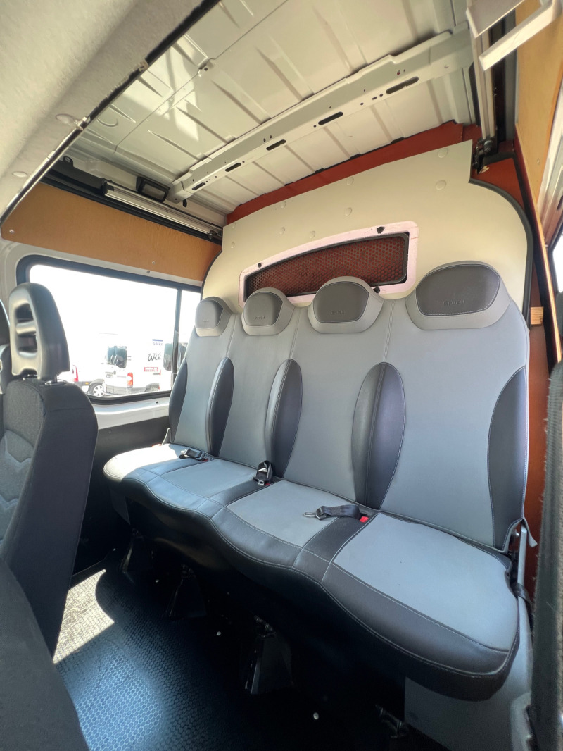 Iveco Daily 35c14 / Двойна гума / Климатроник, снимка 10 - Бусове и автобуси - 46277118