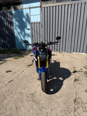����� �� �������� �� BMW F 900 R