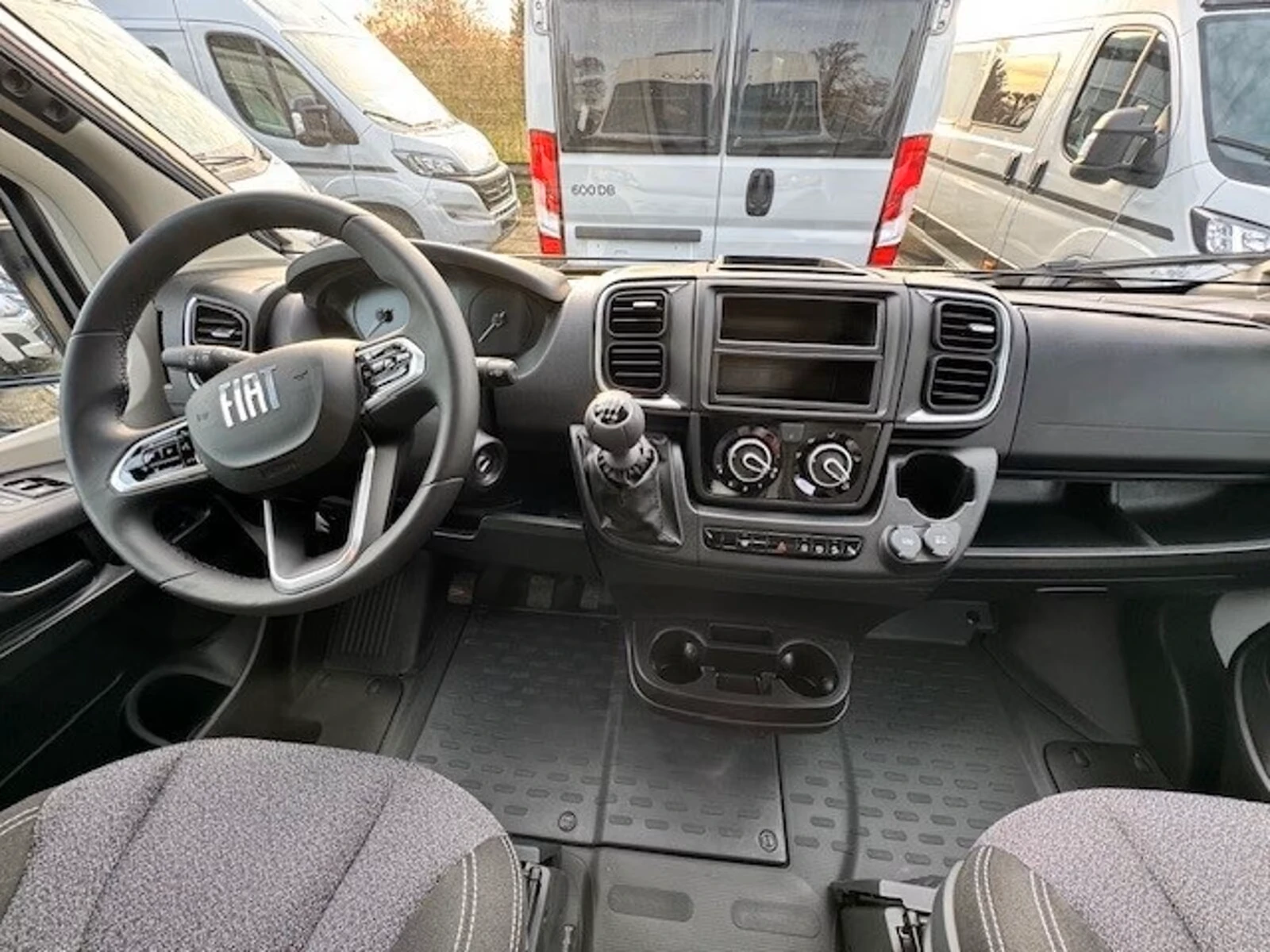 Кемпер Etrusko CV600* 1+ 1* КЛИМАТИК* , снимка 3 - Каравани и кемпери - 55637950