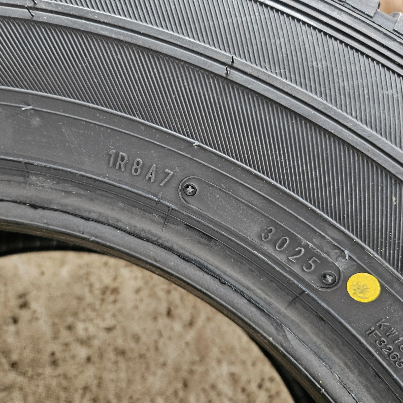���� 235/65R16 | Mobile.bg � ����������� 11