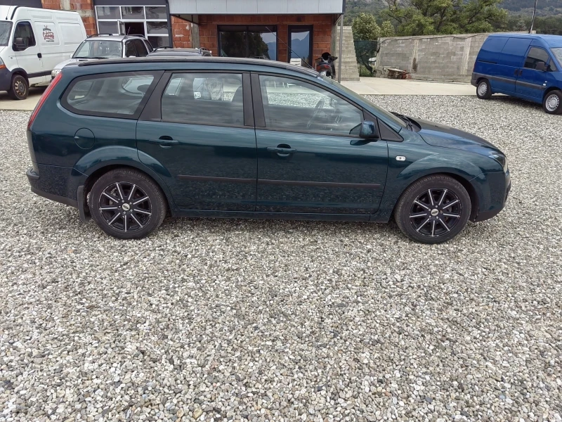 Ford Focus Комби. Клима, снимка 5 - Автомобили и джипове - 37995039