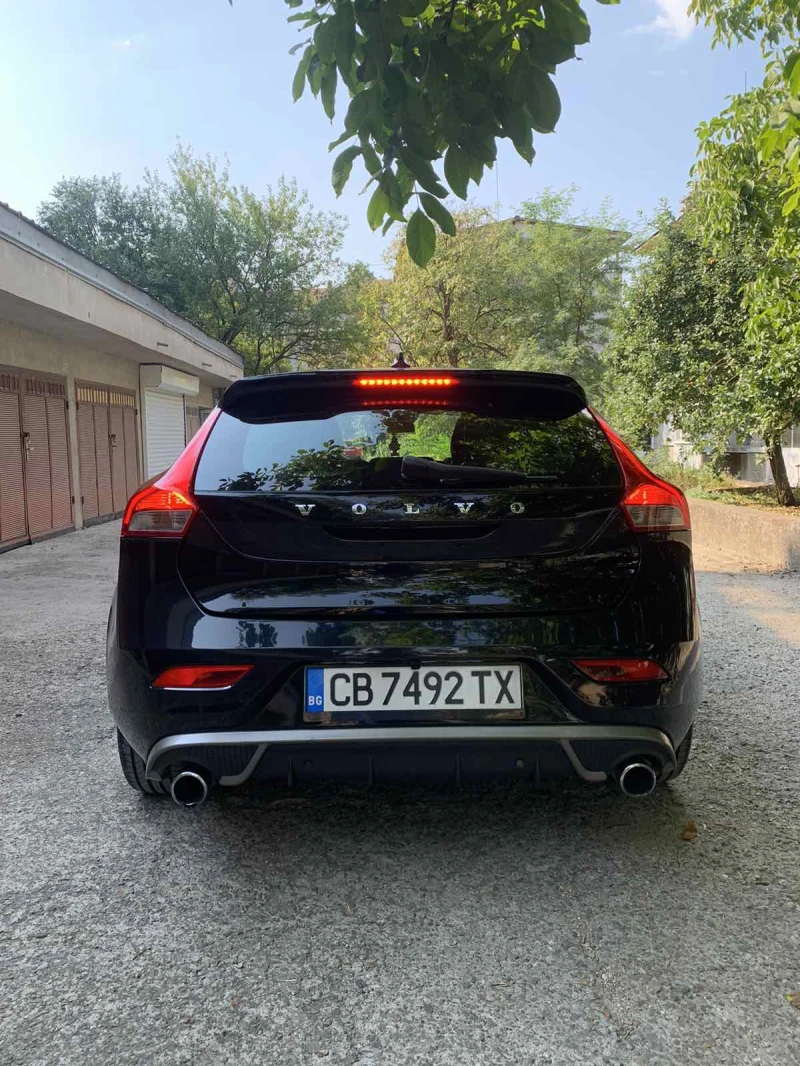 Volvo V40, снимка 5 - Автомобили и джипове - 46947731