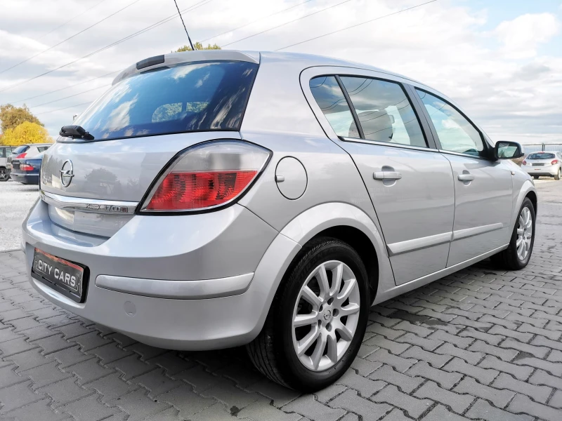 Opel Astra 1.7 CDTI, снимка 9 - Автомобили и джипове - 47555453