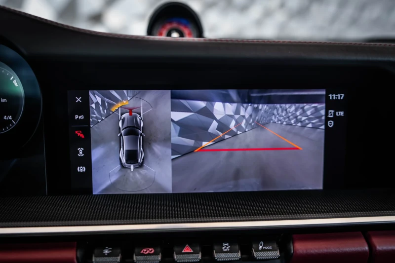 Porsche 911 Turbo S* Lift* SportChrono* Pano* Bose* Лизинг, снимка 16 - Автомобили и джипове - 50845742