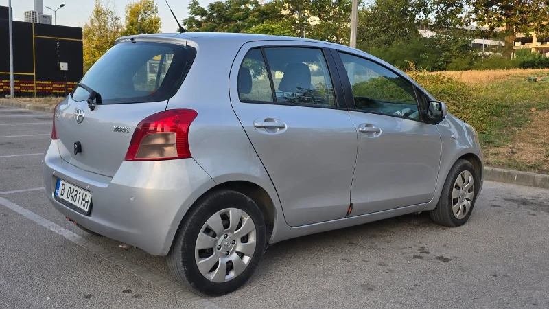 Toyota Yaris, снимка 3 - Автомобили и джипове - 51449424