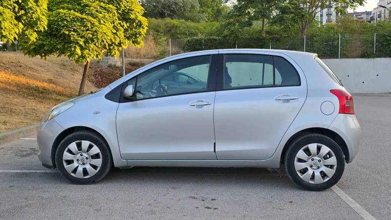 Toyota Yaris, снимка 4 - Автомобили и джипове - 51449424
