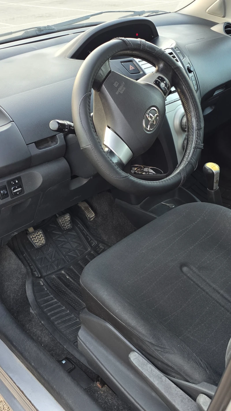 Toyota Yaris, снимка 8 - Автомобили и джипове - 51449424