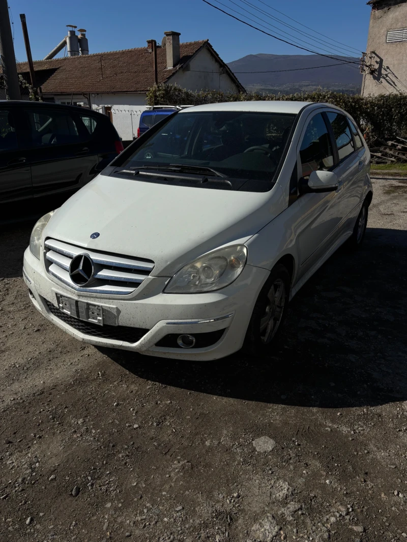 Mercedes-Benz B 200