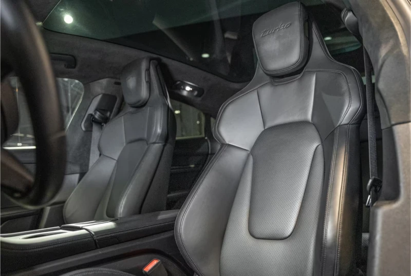 Porsche Taycan TURBO/680HP/ГАРАНЦИЯ/360/BOSE/PANO/4X4/94kWh/827v, снимка 10 - Автомобили и джипове - 52493360