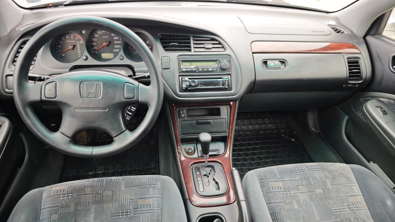 Honda Accord ГАЗОВ ИНЖЕКЦИОН/ВСИЧКО ПЛАТЕНО/ОБСЛУЖЕН, снимка 13 - Автомобили и джипове - 52696540