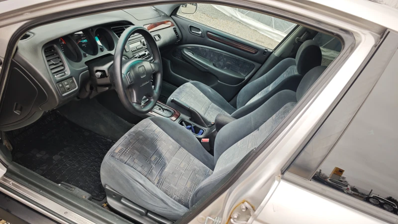 Honda Accord ГАЗОВ ИНЖЕКЦИОН/ВСИЧКО ПЛАТЕНО/ОБСЛУЖЕН, снимка 14 - Автомобили и джипове - 52696540