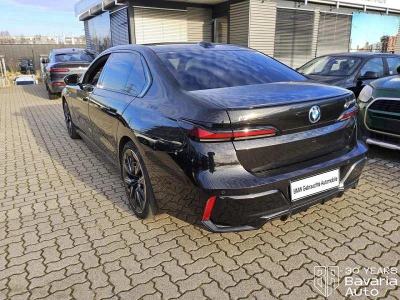 BMW i7 50 eDrive M Sport Paket, снимка 2 - Автомобили и джипове - 53158916