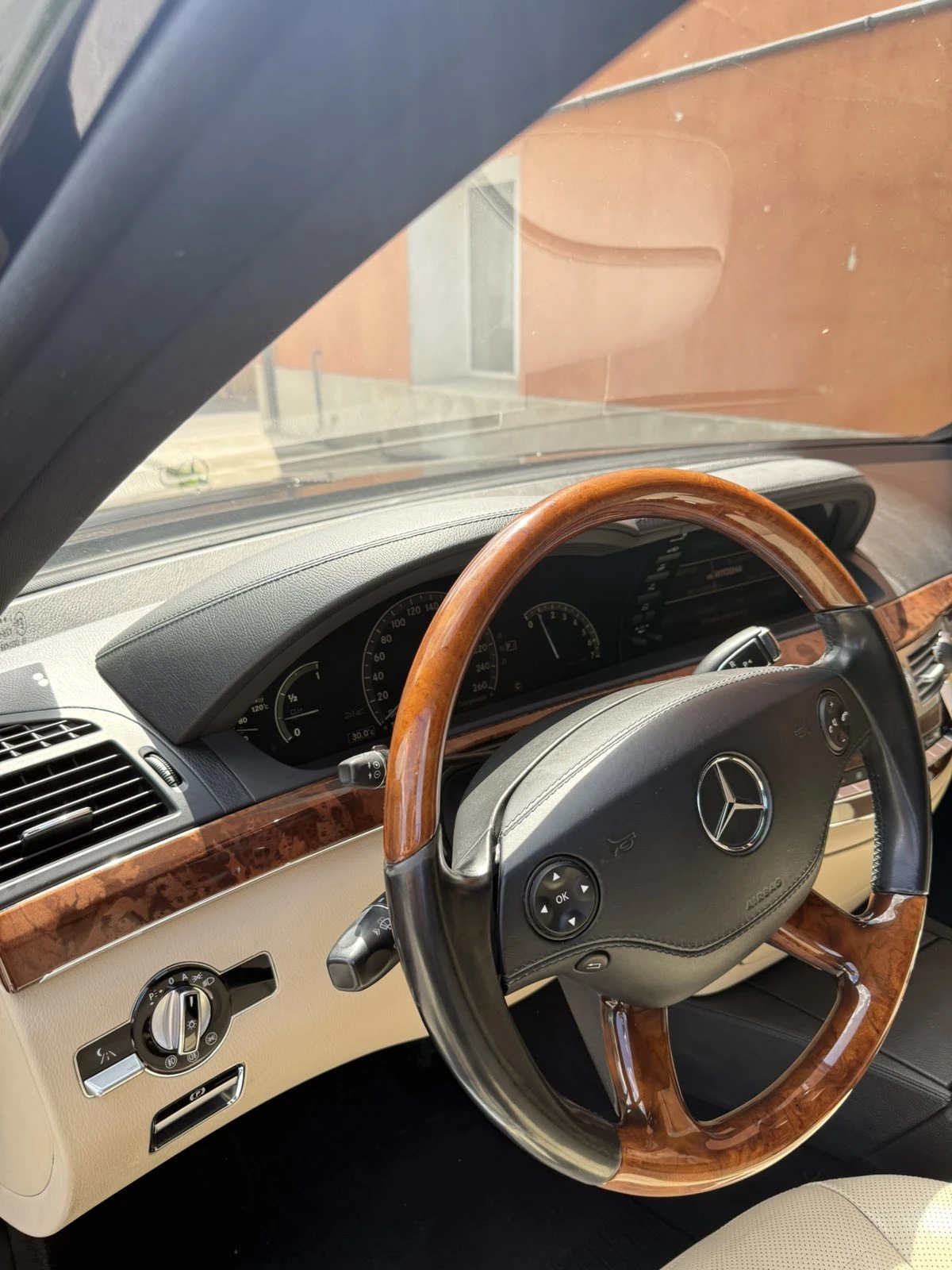 Mercedes-Benz S 550  - изображение 7