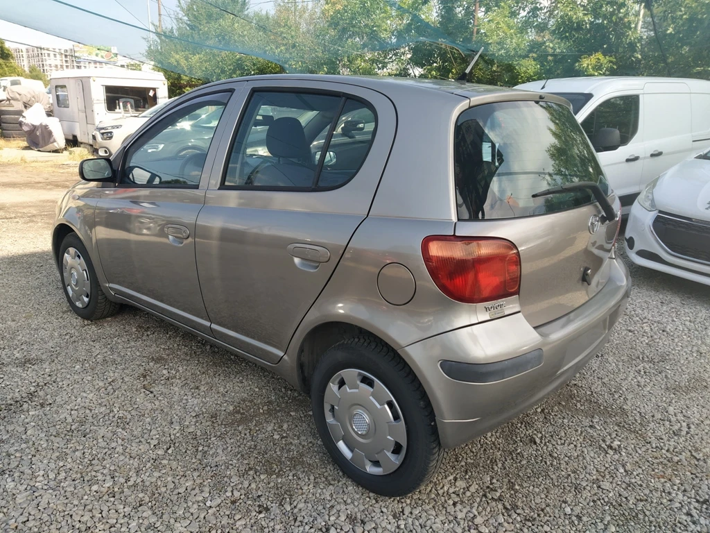 Toyota Yaris 1, 0 vvti - изображение 5