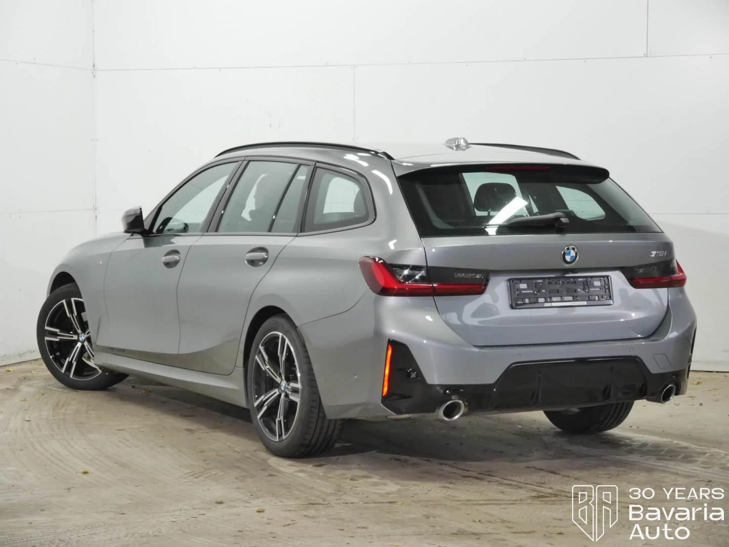 BMW 318 i Touring M Sport Paket Steptronic - изображение 2