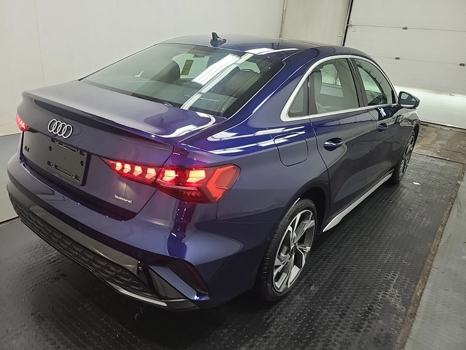 Audi A3 TECHNIK * * CARFAX * * АВТО КРЕДИТ * *  - изображение 4