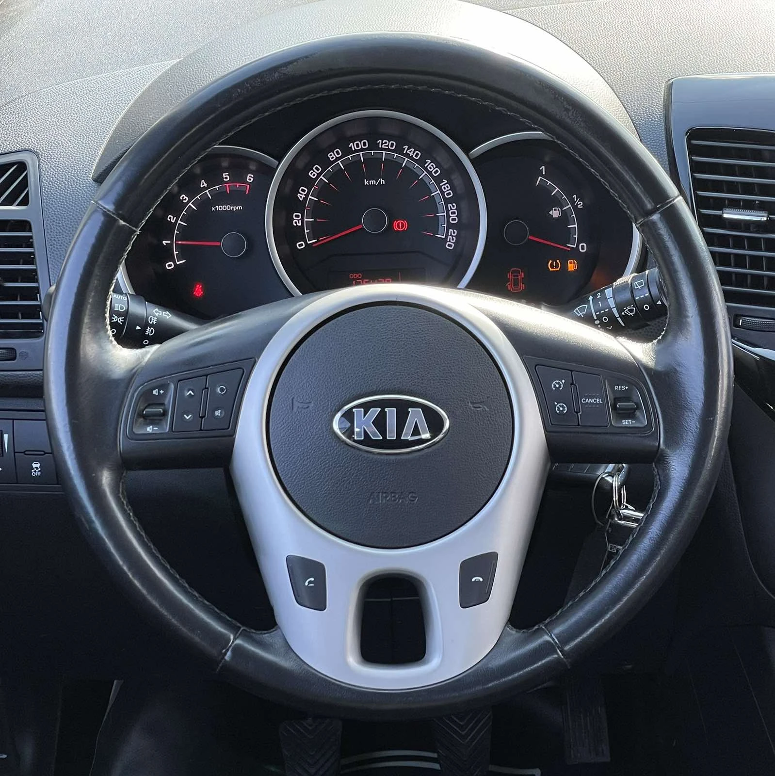 Kia Venga 1.4CRDI 90HP E6� ���� ���� ������ ��� | Mobile.bg � ����������� 11