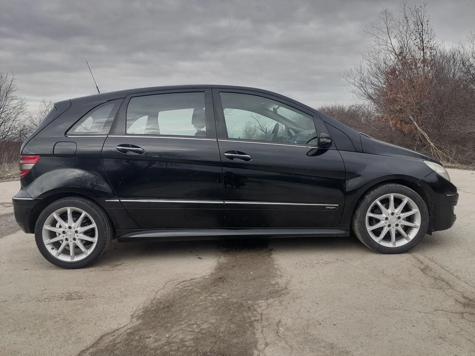 Mercedes-Benz B 180 AUTOTRONIC, снимка 4 - Автомобили и джипове - 53704374