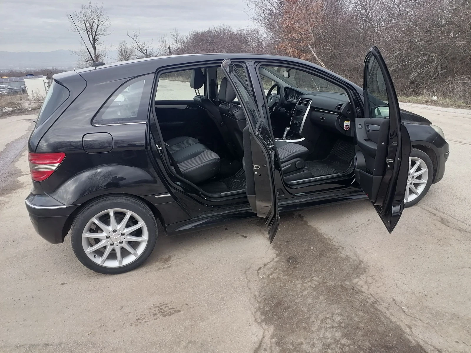 Mercedes-Benz B 180 AUTOTRONIC, снимка 7 - Автомобили и джипове - 53704374