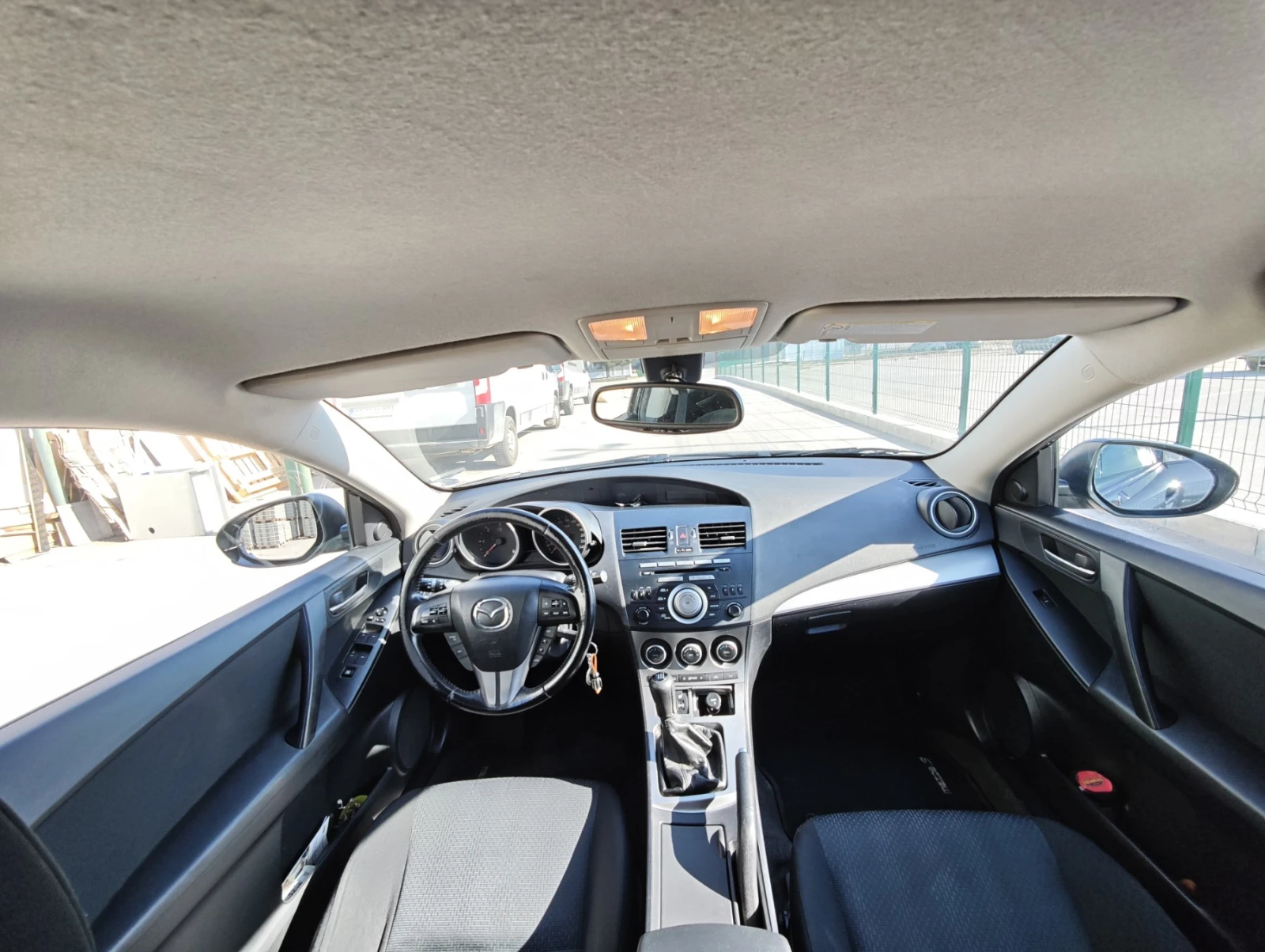 Mazda 3, снимка 8 - Автомобили и джипове - 53849197