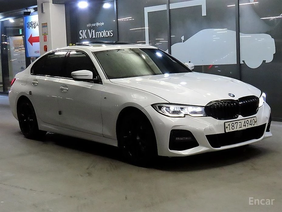BMW 330 M-PACK* DISTRONIC* LASER* HARMAN KARDON* HEAD-UP* 