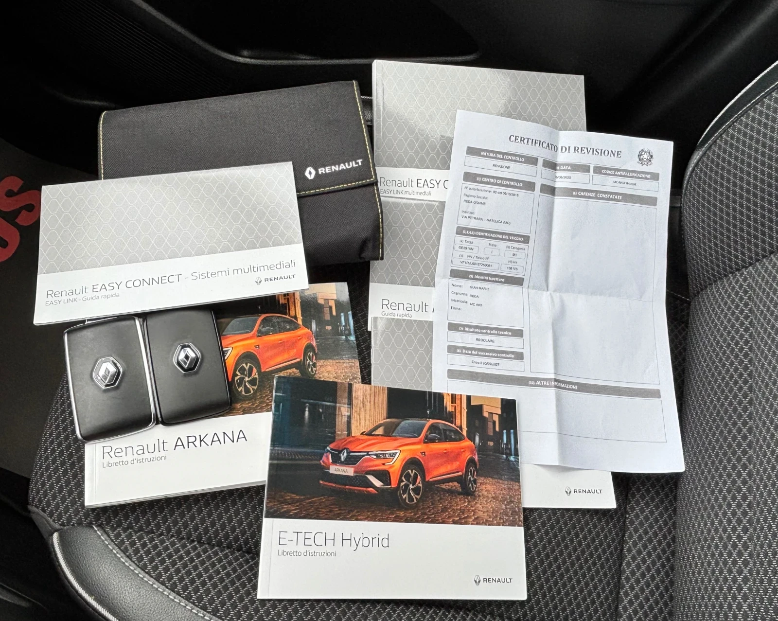 Renault Arkana 1.6 E-TECH/HYBRID/LED/TOP, снимка 13 - Автомобили и джипове - 54084314