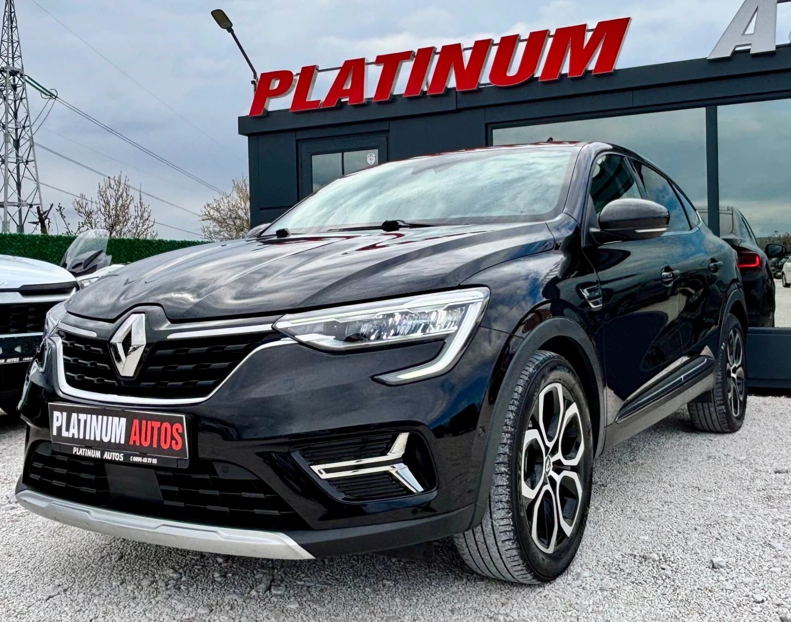 Renault Arkana 1.6 E-TECH/HYBRID/LED/TOP, снимка 3 - Автомобили и джипове - 54084314