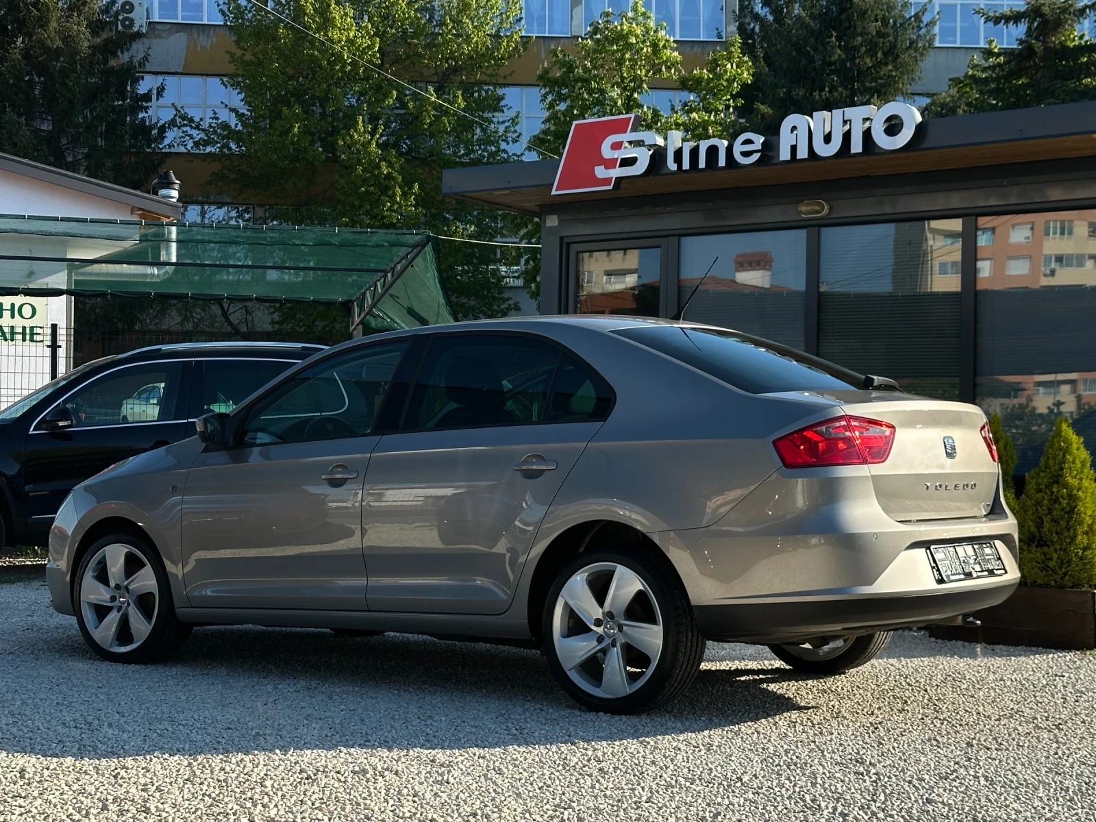 Seat Toledo Style* 1.6 TDI* 105 k.c* , снимка 2 - Автомобили и джипове - 54428345