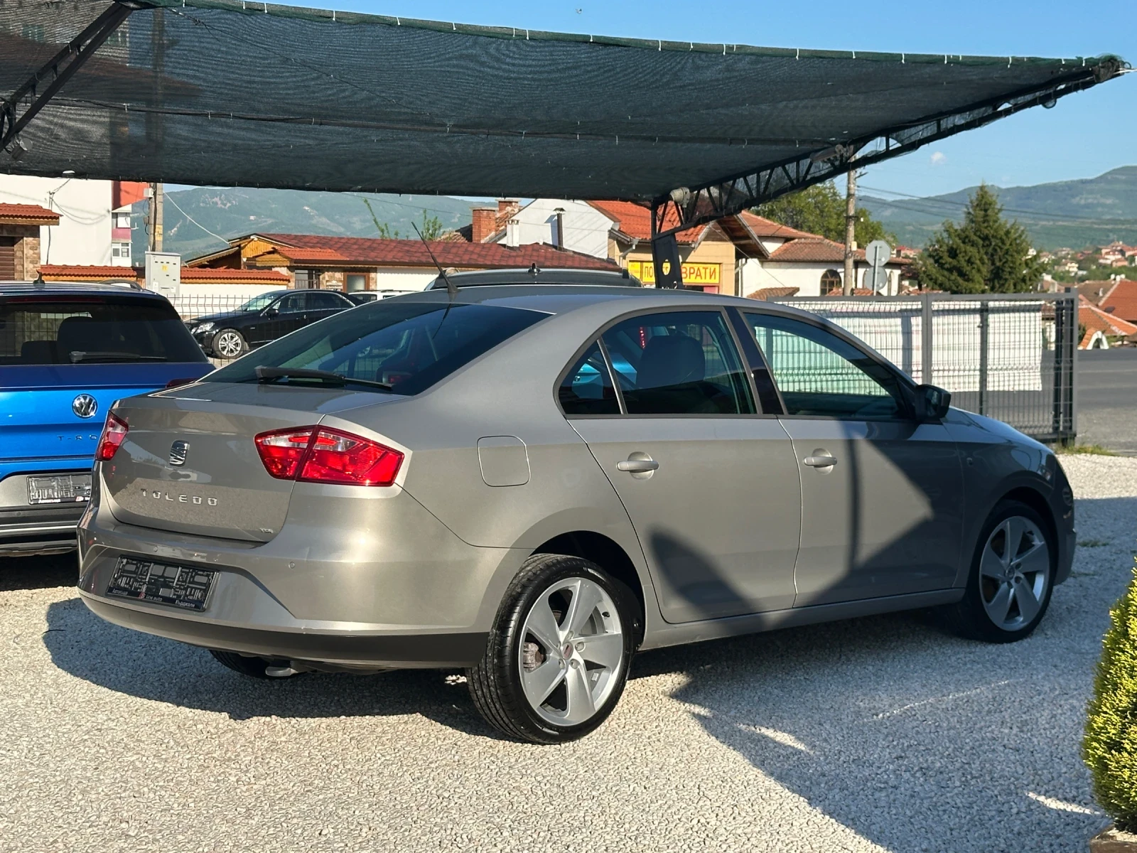 Seat Toledo Style* 1.6 TDI* 105 k.c* , снимка 4 - Автомобили и джипове - 54428345