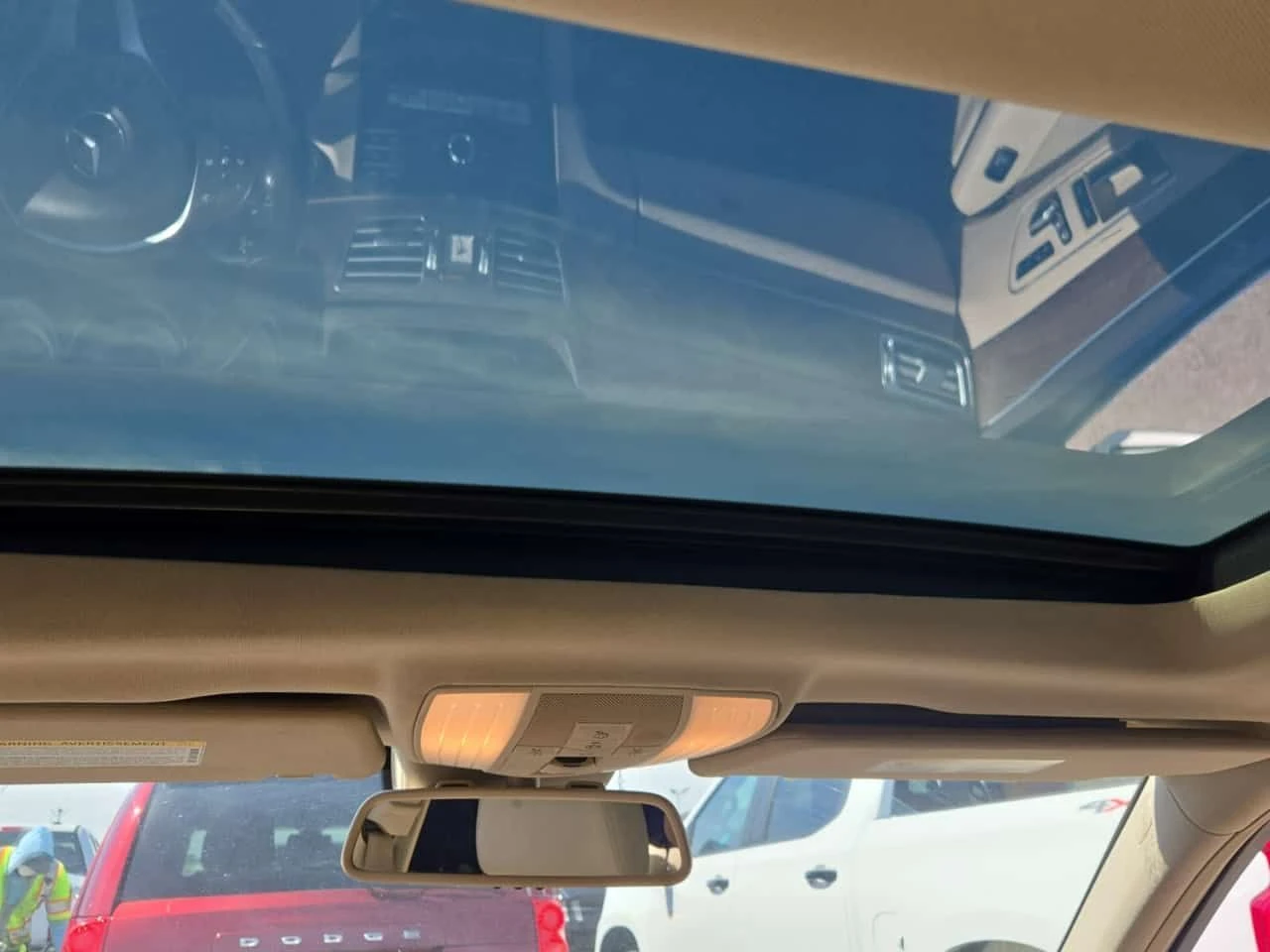 Mercedes-Benz E 300 * ПОДГРЕВ* ПАНОРАМА* KEYLESS* NAVI* , снимка 12 - Автомобили и джипове - 54564988