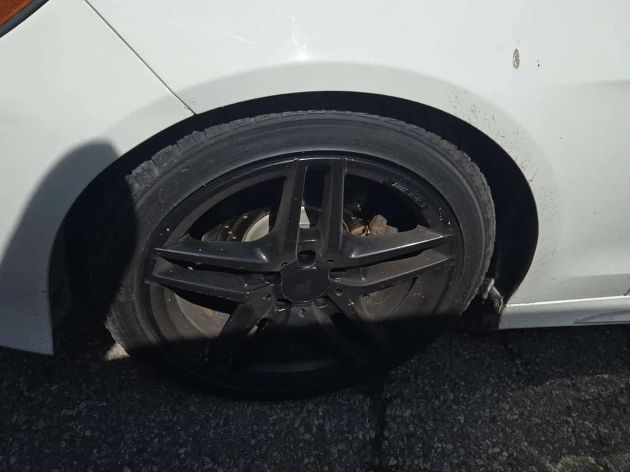 Mercedes-Benz E 300 * ПОДГРЕВ* ПАНОРАМА* KEYLESS* NAVI* , снимка 4 - Автомобили и джипове - 54564988