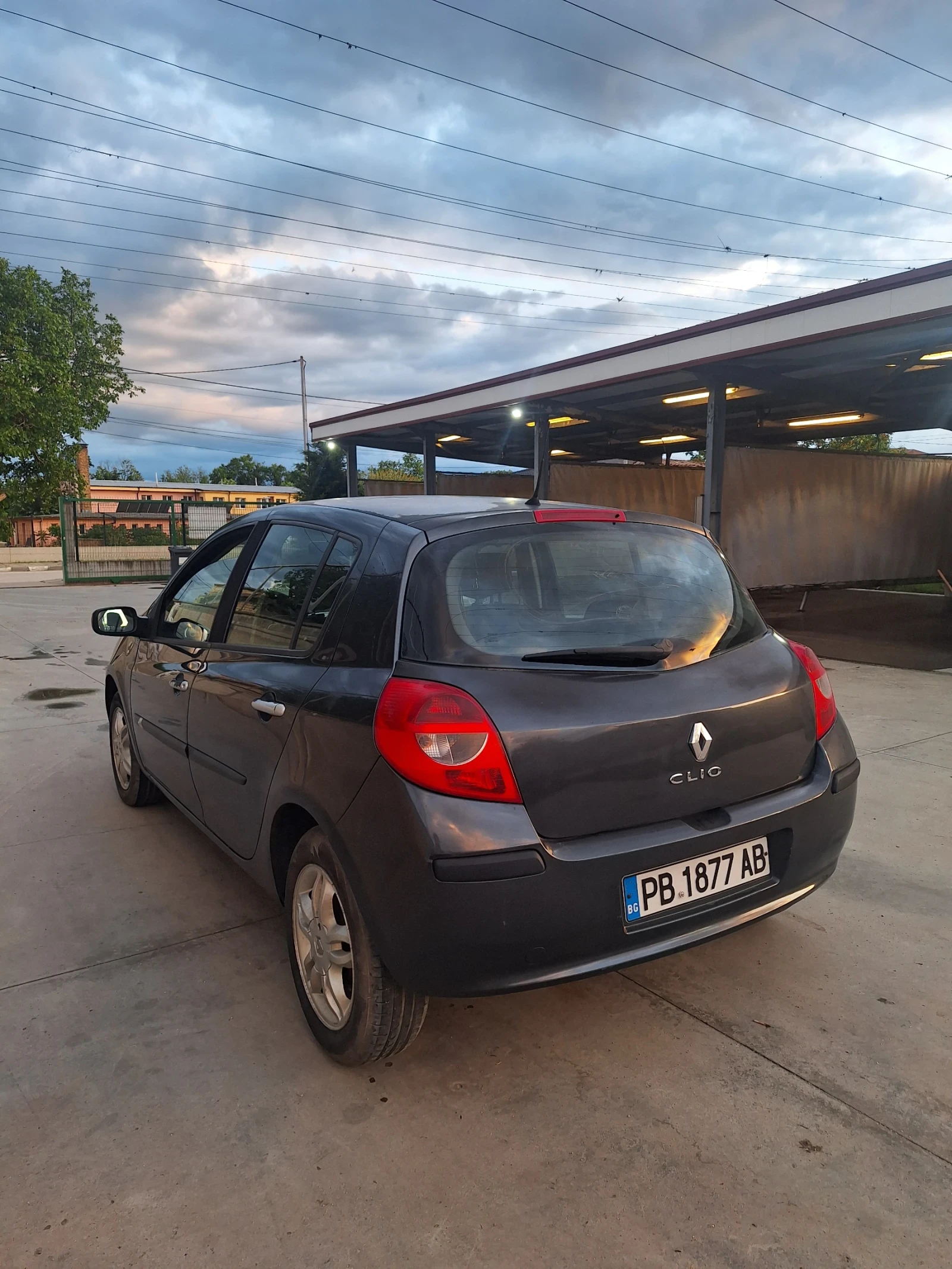 Renault Clio 1.2 Бензин , снимка 7 - Автомобили и джипове - 54658929