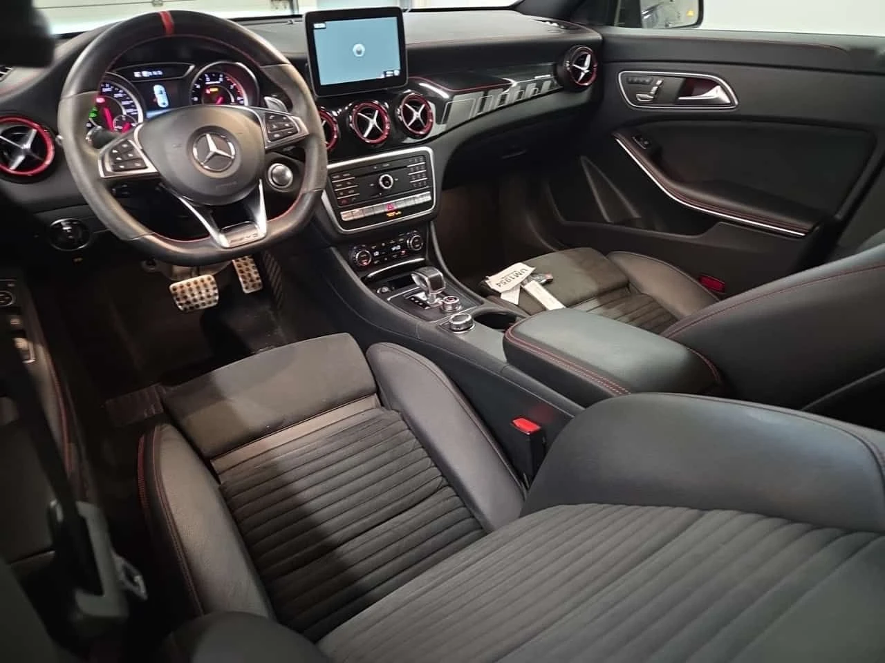 Mercedes-Benz CLA 45 AMG  / ПАНОРАМА / ПОДГРЕВ / ЦЕНА ДО БЪЛГАРИЯ , снимка 10 - Автомобили и джипове - 55206478