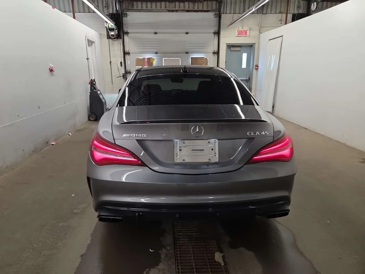 Mercedes-Benz CLA 45 AMG  / ПАНОРАМА / ПОДГРЕВ / ЦЕНА ДО БЪЛГАРИЯ , снимка 17 - Автомобили и джипове - 55206478