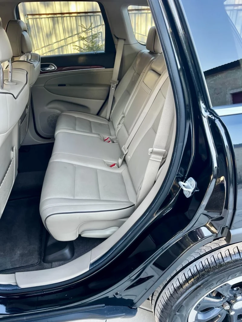 Jeep Grand cherokee Overland, снимка 10 - Автомобили и джипове - 50087917